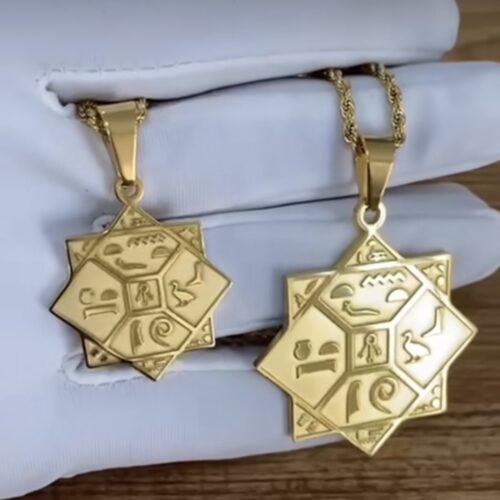 Nwnique Necklace