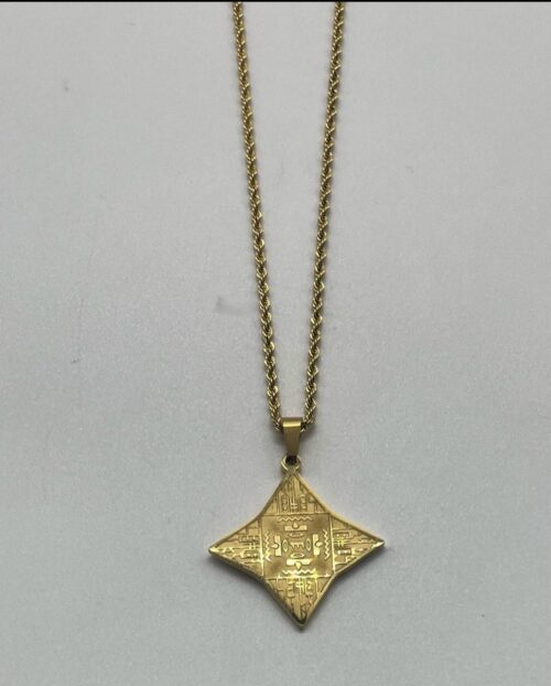 Nwnique Necklace
